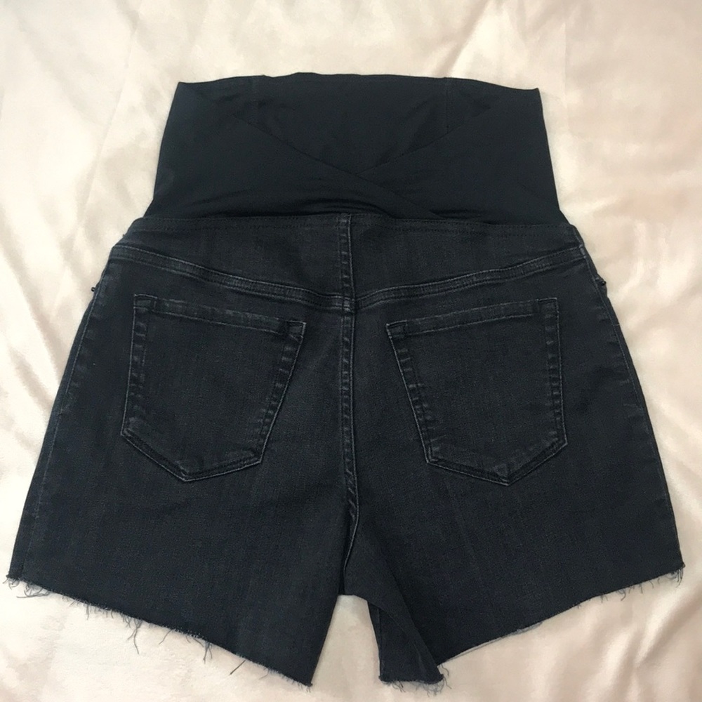 Isabel Maternity Black Midi Shorts - Picture 3 of 6